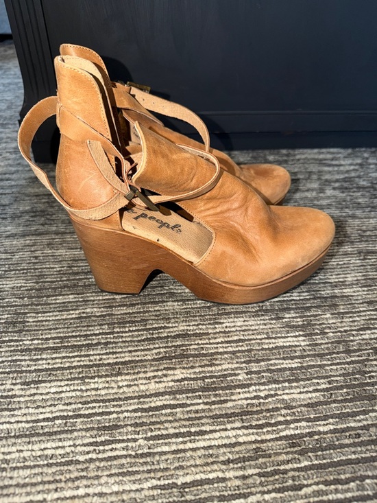 Free People Cedar Clogs Size 38 - Picture 4 of 9